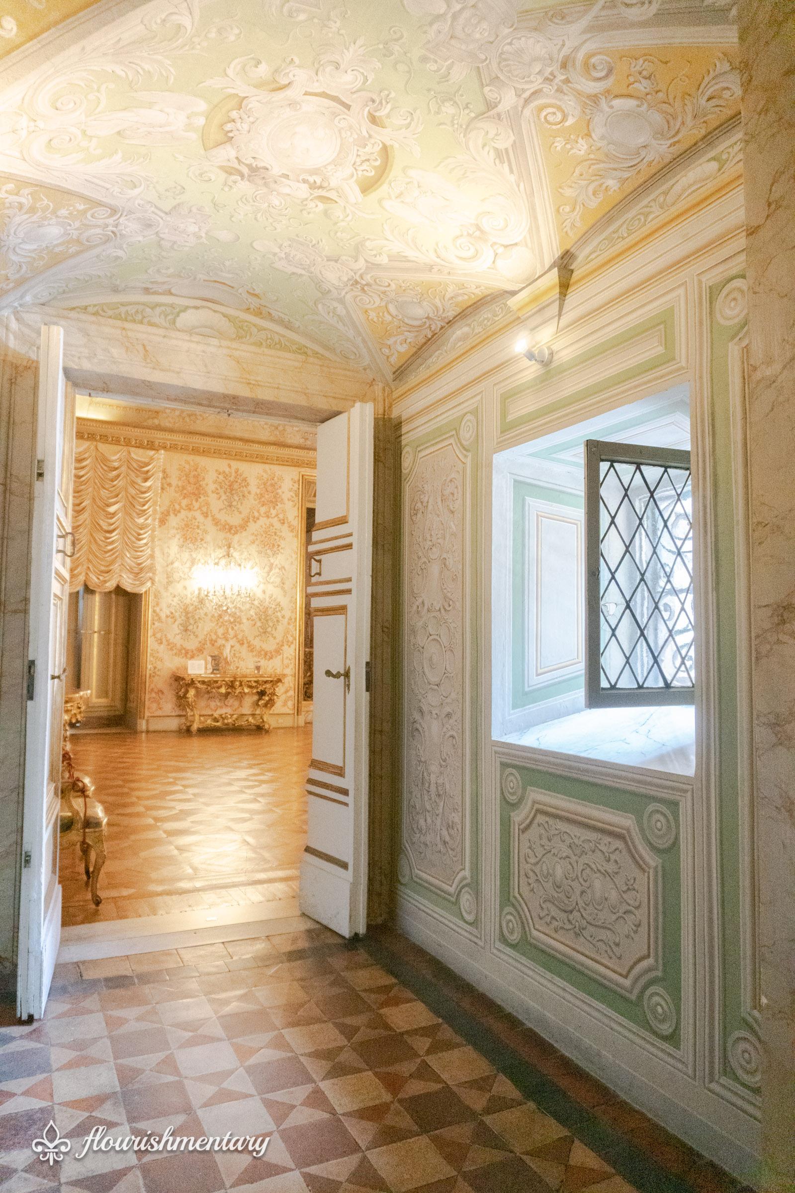 Hallway leading to the Doria Pamphilj chapel