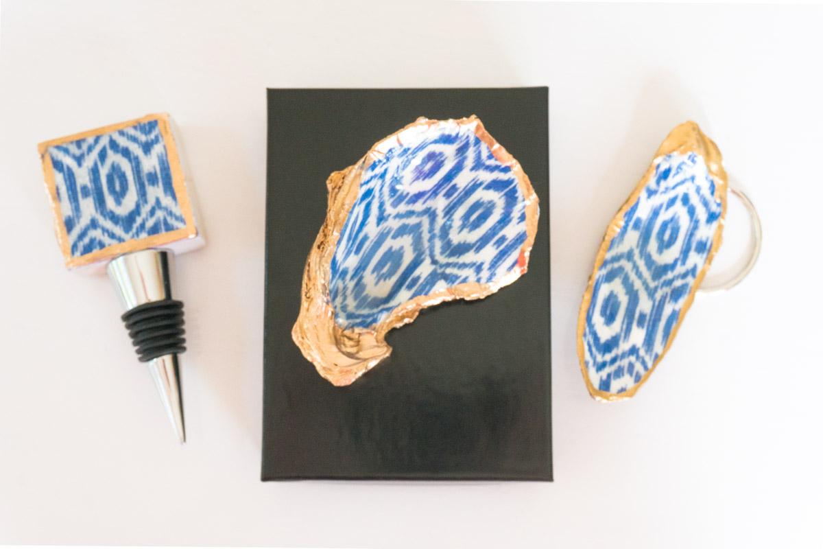 hostess gift ideas blue and white wine bottle stopper